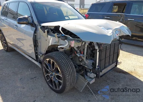 2023 BMW X7 M60I z USA, uszkodzony, nr VIN 5UX33EM04P9R84981